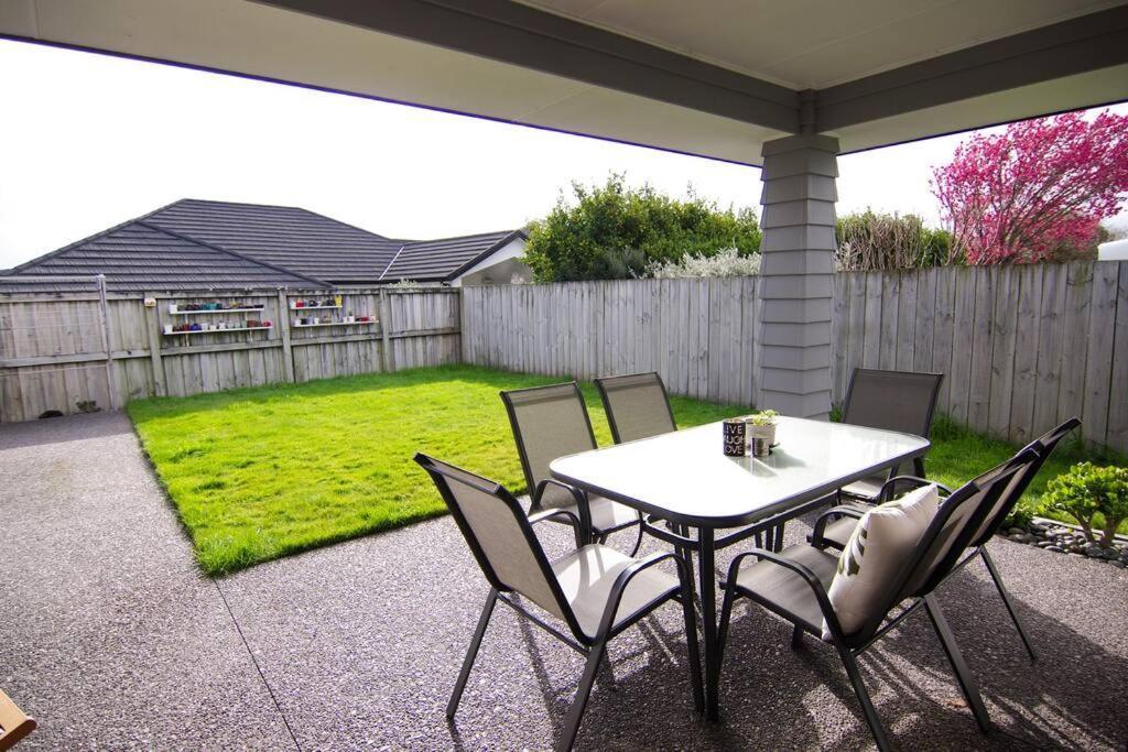 House In Hamilton Villa Екстериор снимка