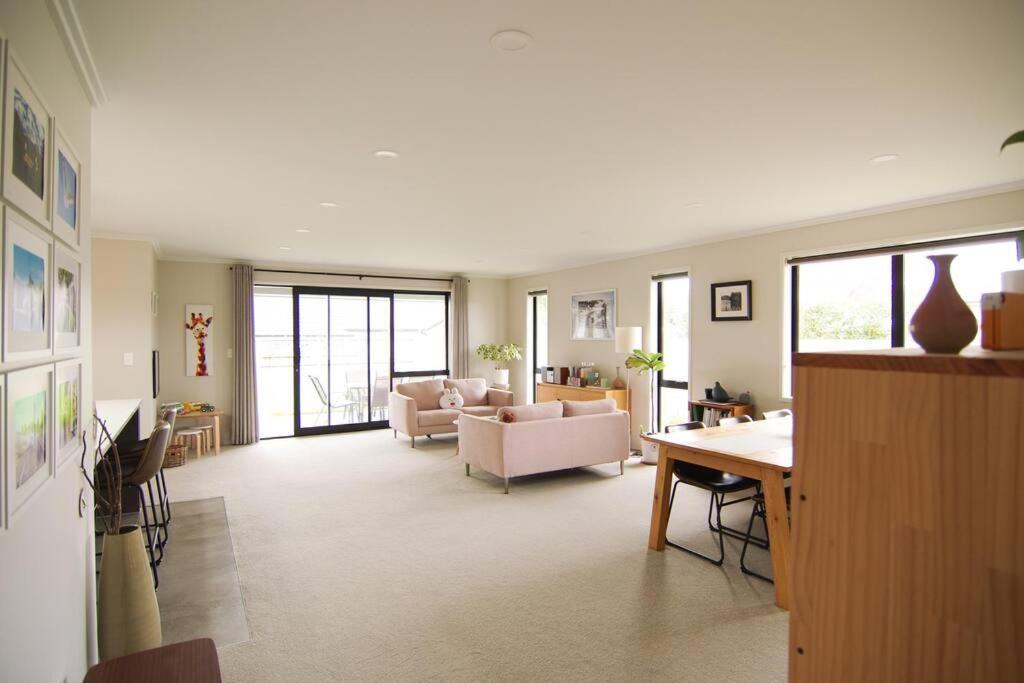 House In Hamilton Villa Екстериор снимка